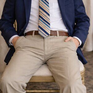 Dillards Classic Club Gold Label Stretch Modern Fit, Size 20